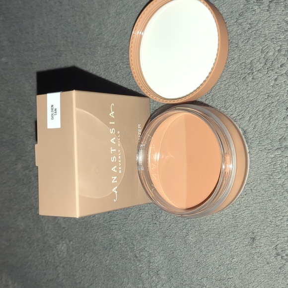 Anastasia cream bronzer - Picture 2 of 4